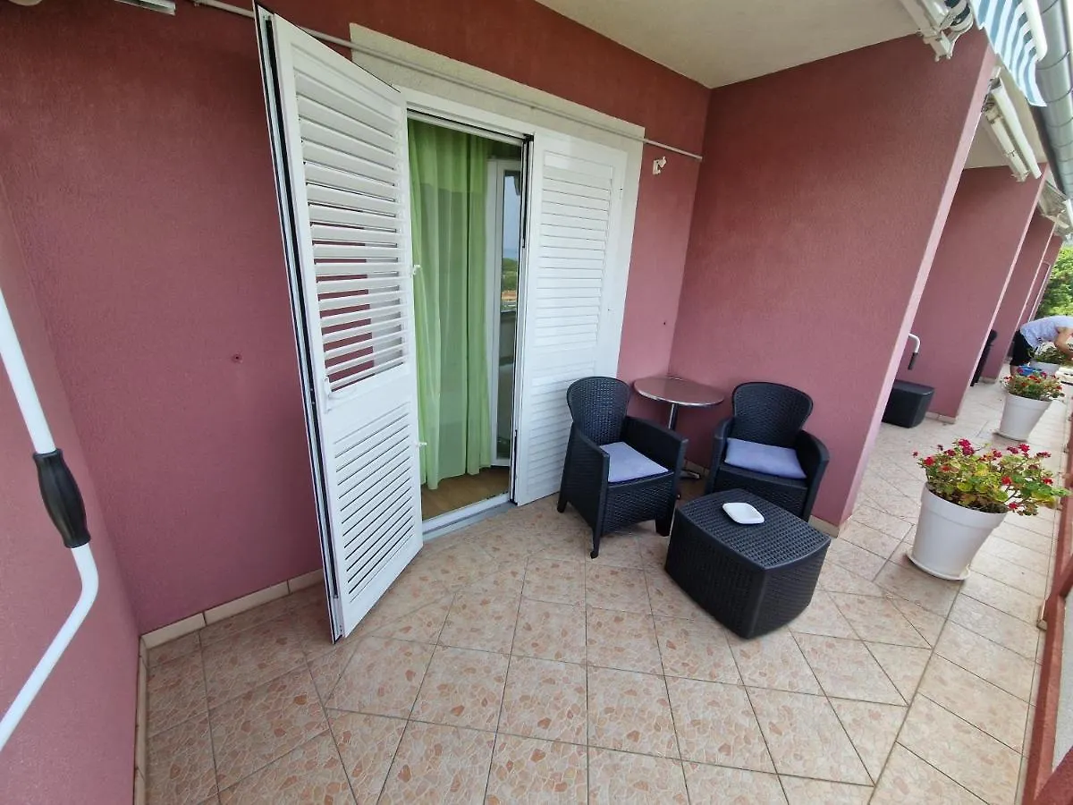 Apartman Rooms Anita Sibinj Sibinj Krmpotski Horvátország