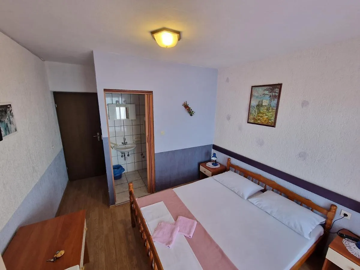 Rooms Anita Sibinj Sibinj Krmpotski 0*,  Croazia